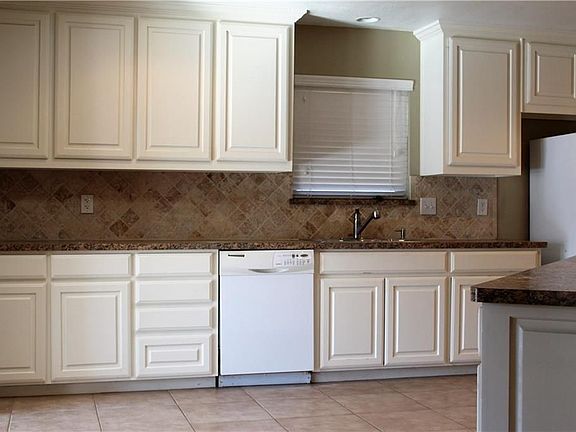 3rd image of 2624 Marta Dr