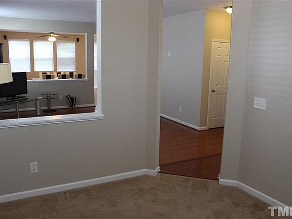 5th image of 306 Knightwood Dr