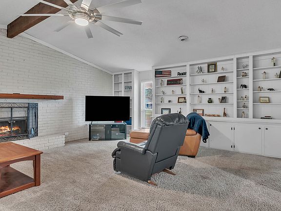 5th image of 1915 Page One Rd