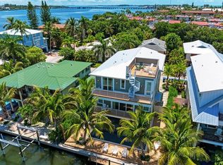 403 20th Pl N, Bradenton Beach, FL 34217