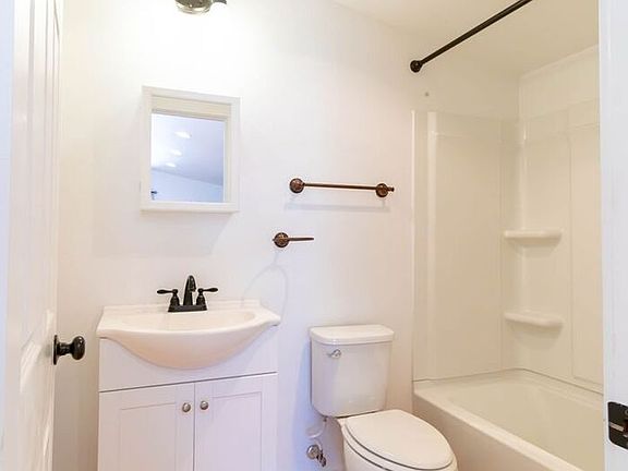 5th image of 15323 SE Lee Ave