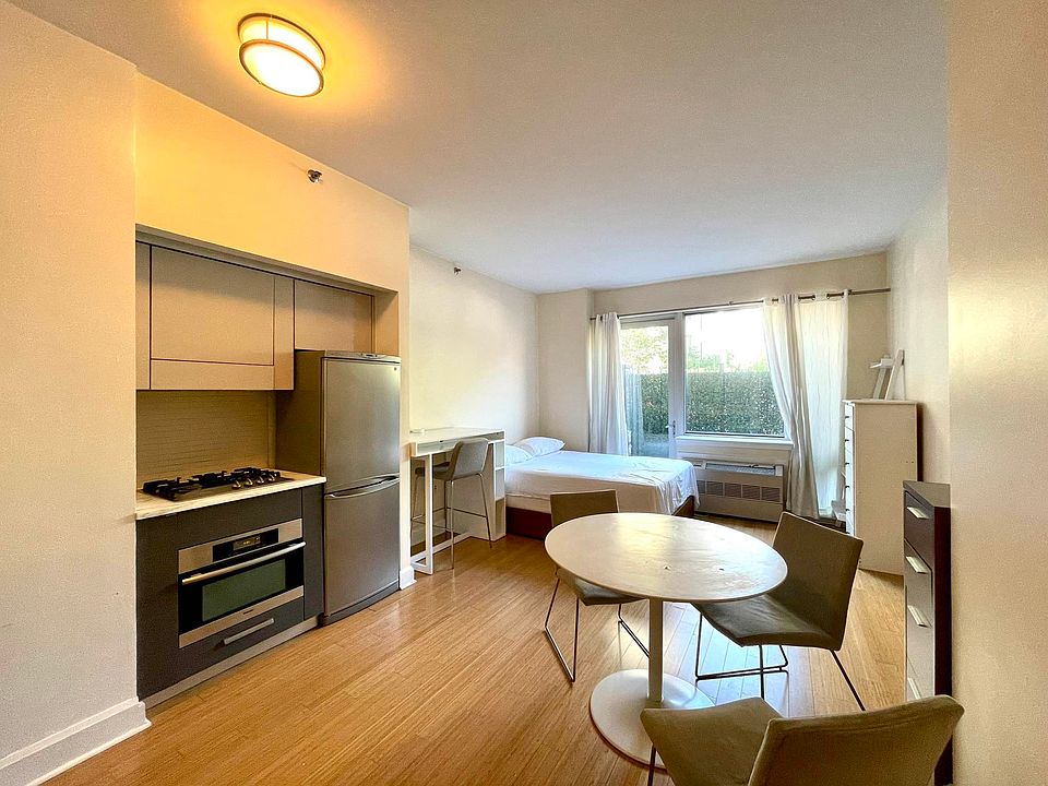 1st image of 505 W 47th St