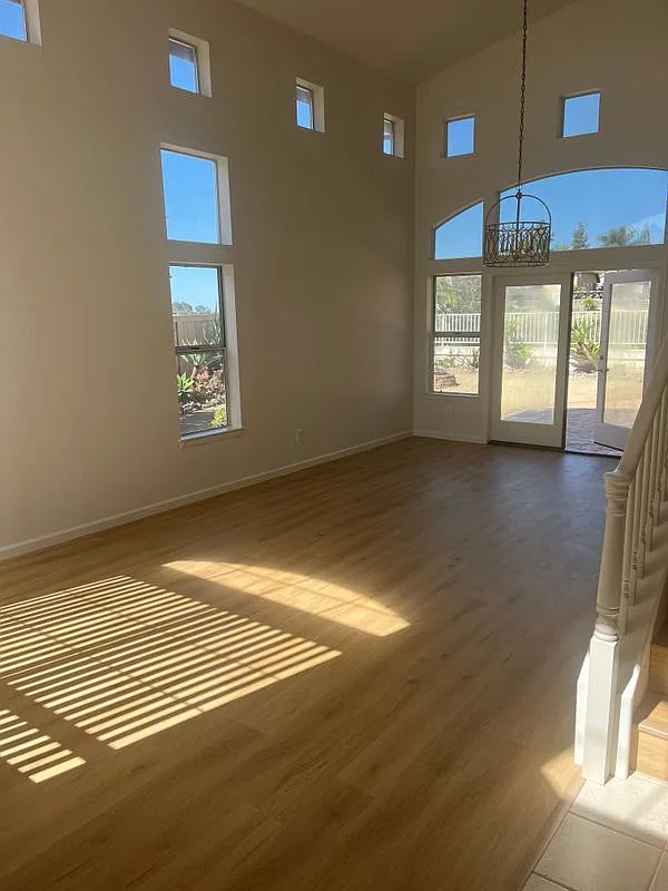 4 bed, 3.0 bath, 2381 sqft, $4,700 — Photo 2
