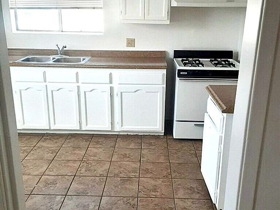 2nd image of 1421 W 145th St APT A