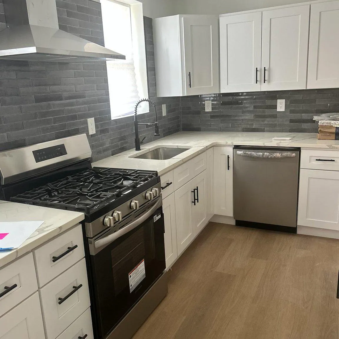3 bed, 4.0 bath, 1474 sqft, $2,800 — Photo 1