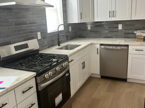 934 E Slocum St, Philadelphia, PA 19150