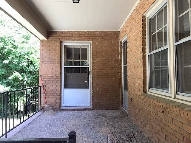 1915 Coventry Dr — Photo 18