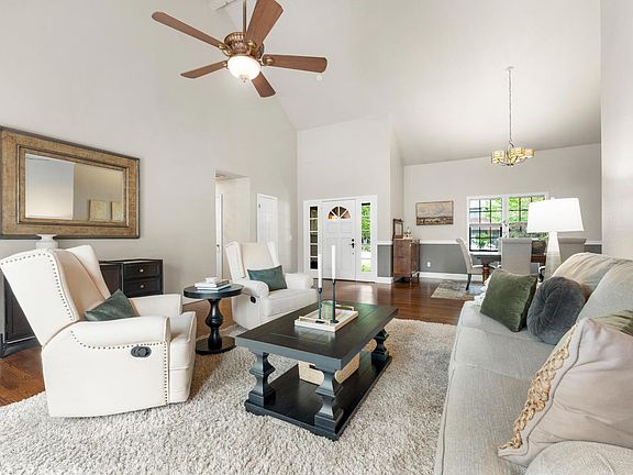 3rd image of 19450 Franquelin Place