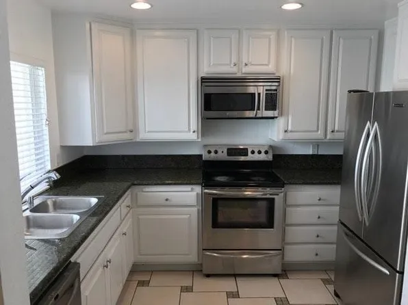 18510 Mayall St Unit C, Northridge, CA 91324