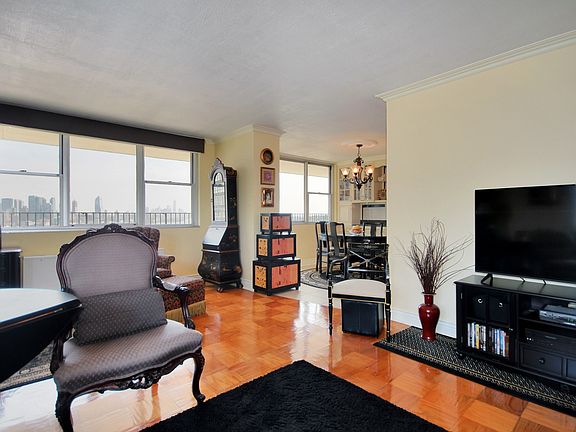 4th image of 6040 Blvd E APT 12C