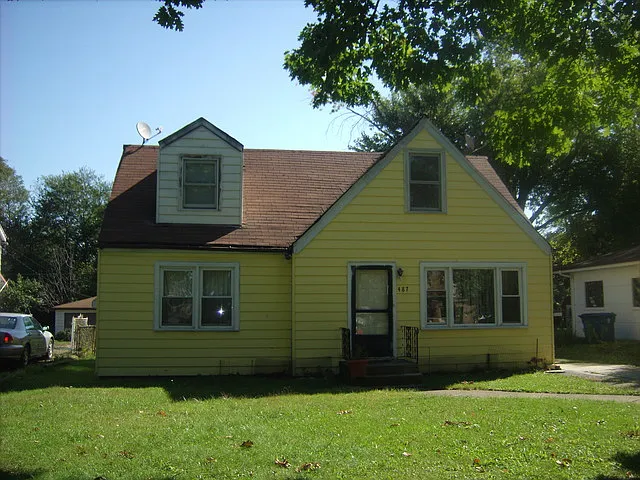 487 N Emroy Ave photo 1
