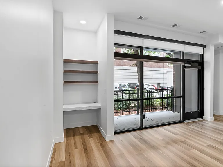 Rivergate Apartments — Photo 34