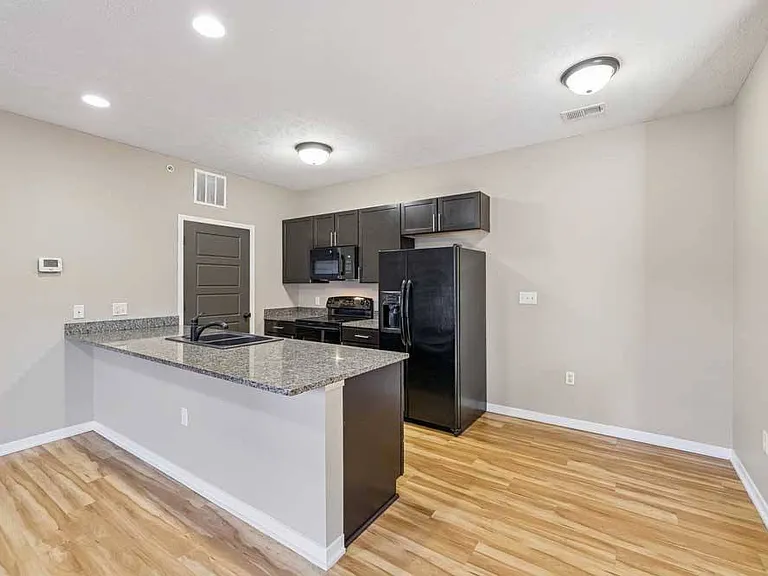 North Pointe Villas — Photo 106