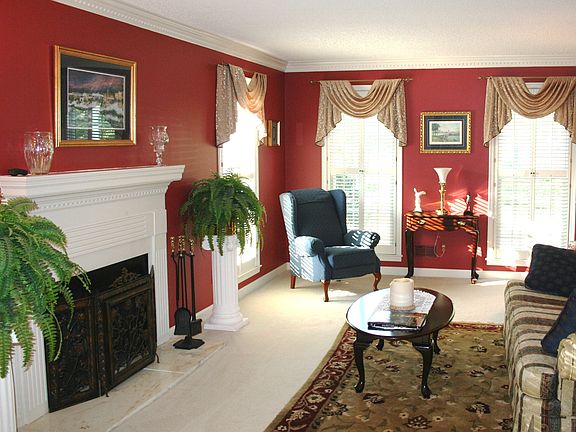 Formal Living Rm w/Gas Logs