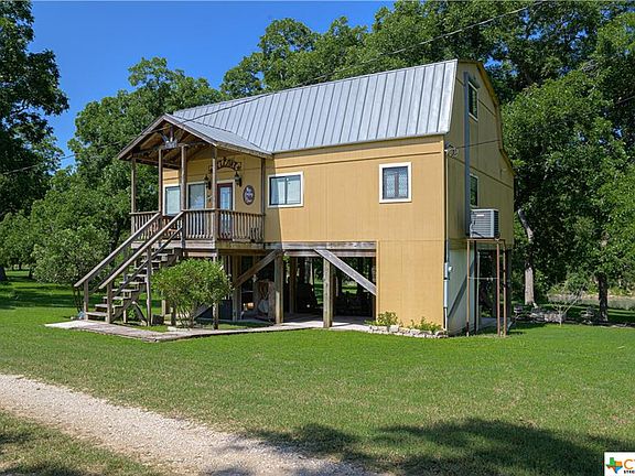 3rd image of 1072 Darst Creek Ln