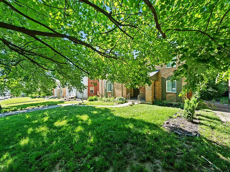 3151 Mozart Ave #2 — Photo 22