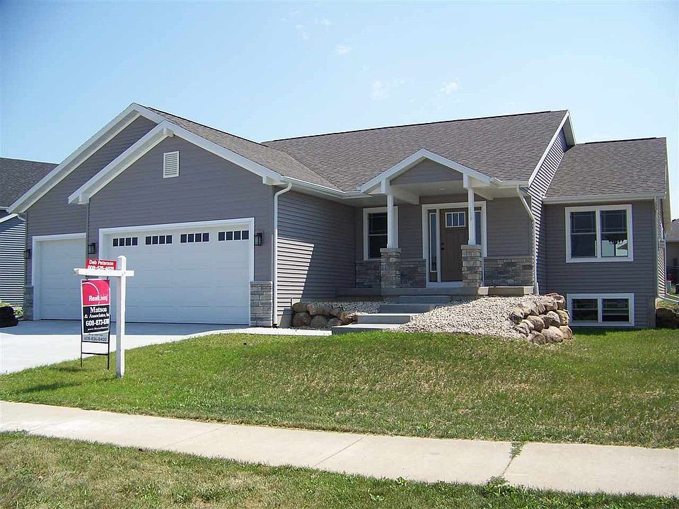 1st image of 609 Hilldale Ln