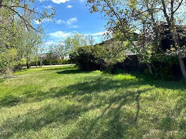 1st image of 217 1st Ave S
