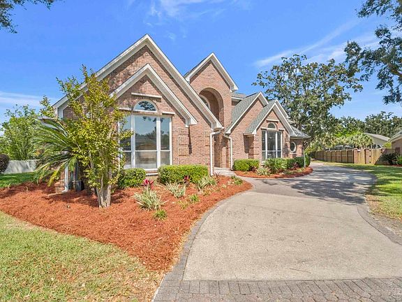 2nd image of 4818 Rosemont Pl