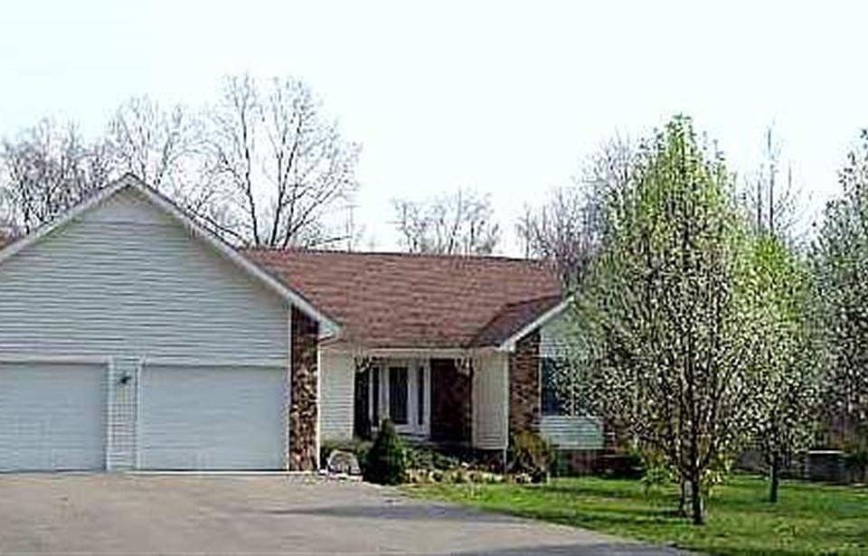 1st image of 150 Vista Dr