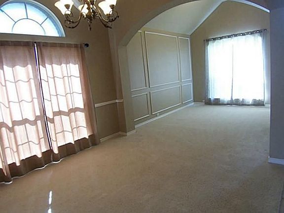 5th image of 618 Dover Heights Trl