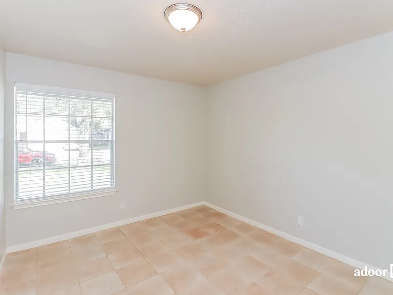 8119 Warren Rd — Photo 14