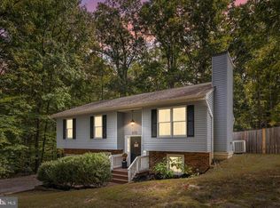 975 Swan Ln, Ruther Glen, VA 22546