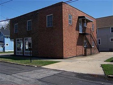 3rd image of 326 New 4th St