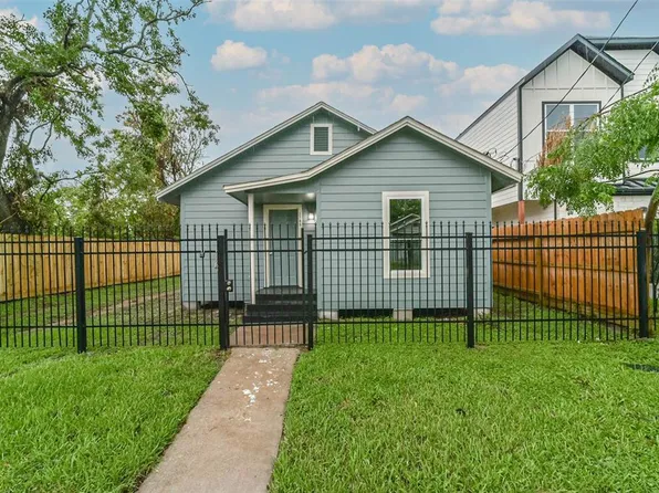 2705 Winbern St, Houston, TX 77004