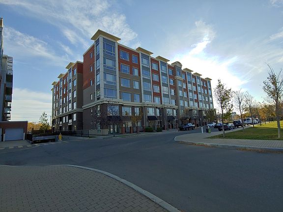4th image of 35 Inglewood Park SE #214
