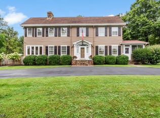 95 Blossom Hill Rd, Lebanon, NJ 08833