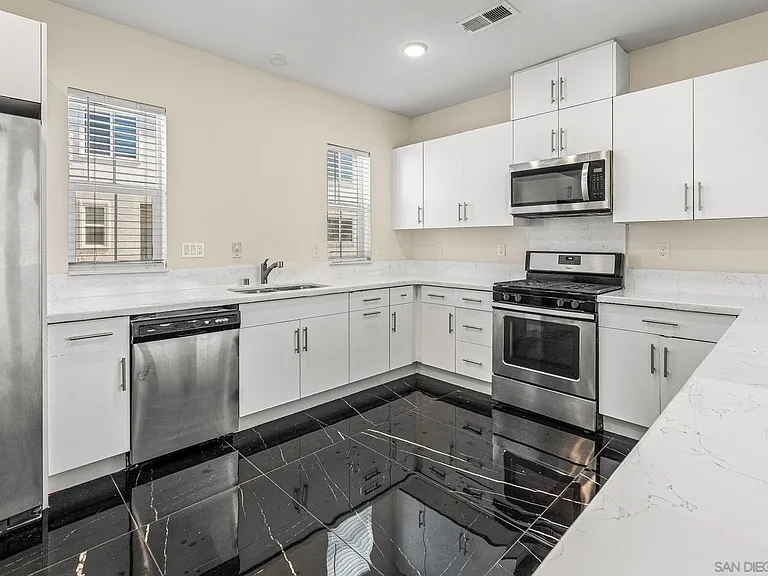 5405 Beach Grass Ln #5405 — Photo 3