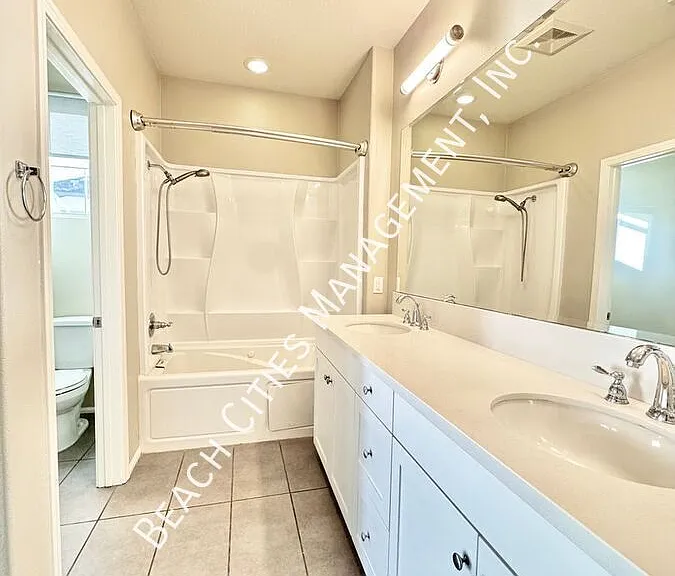 1885 Orizaba Ave #104 — Photo 25