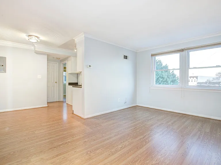 1627 Massachusetts Ave SE #304 — Photo 3