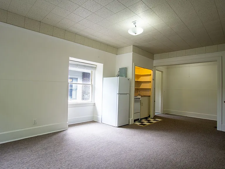 2268 NW Johnson St #6 — Photo 6