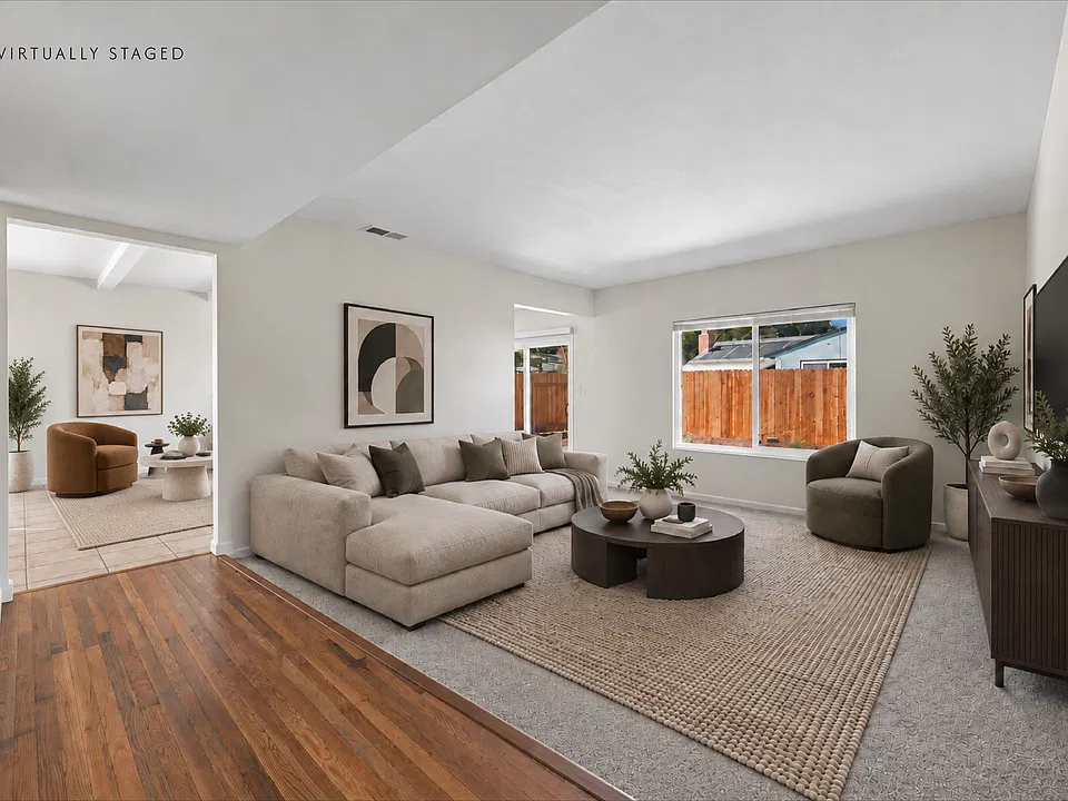 8563L La Riviera Dr