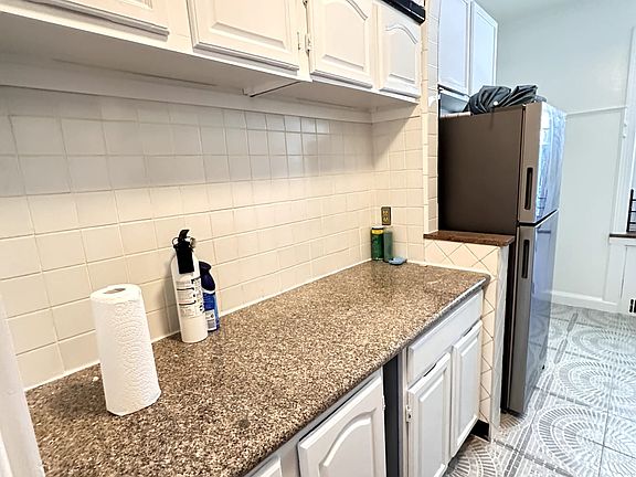 5th image of 1350 E 46th St Floor 2