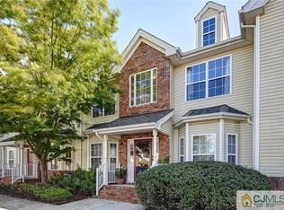 221 Pinelli Dr, Piscataway, NJ 08854