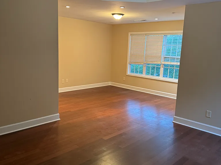 1899 Cooper Lakes Dr — Photo 16