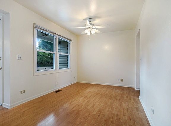 2nd image of 1055 Stonehedge Dr