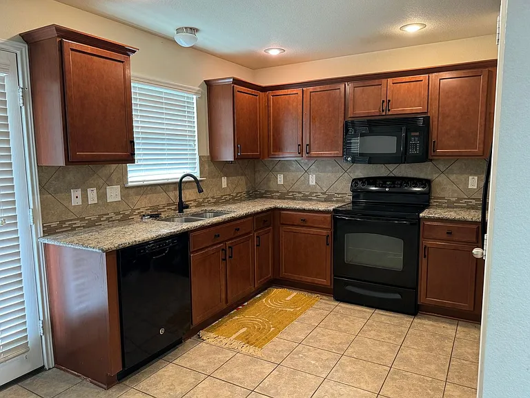9614 Rogano Ct — Photo 17