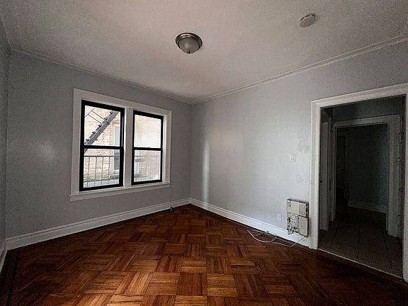 4th image of 42 Vroom St #22E