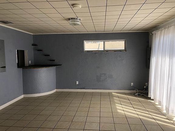 2nd image of 16 Neptune Park Dr