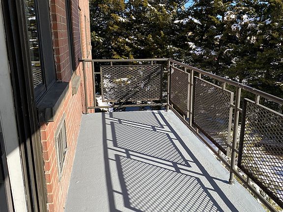 3rd image of 700 Fulton St APT N2