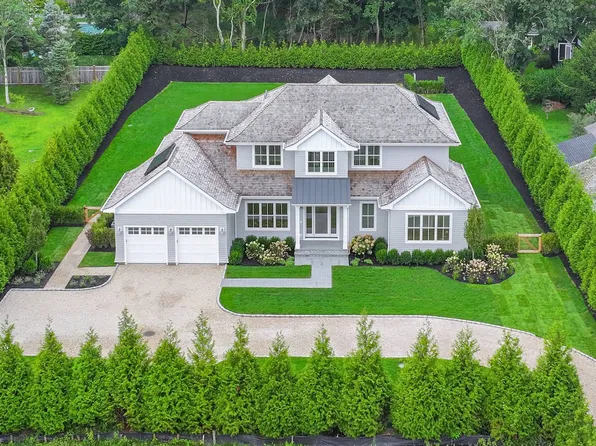 165 N Main St, East Hampton, NY 11937