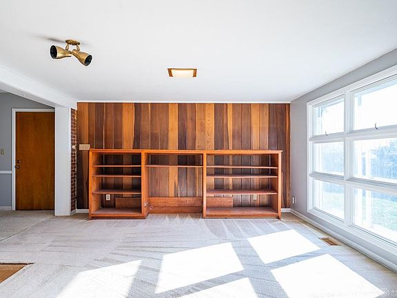 5th image of 924 Hollendale Dr