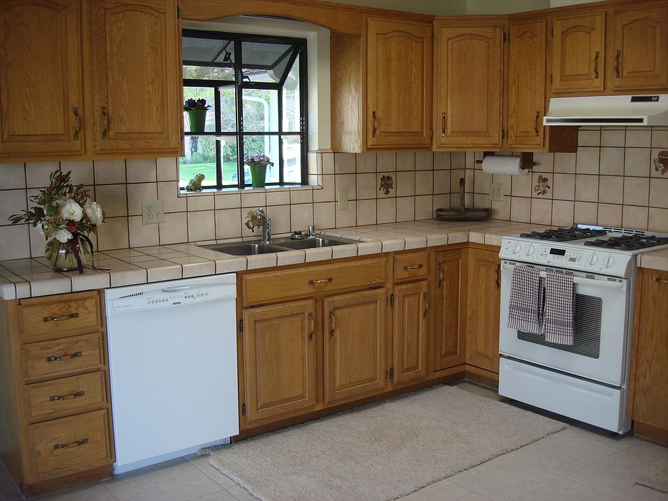 2nd image of 531 Primrose Ln