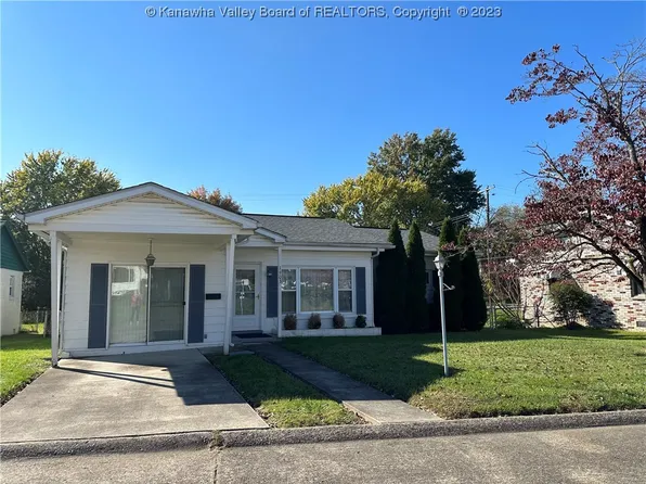 1903 Harrison Ave, Saint Albans, WV 25177