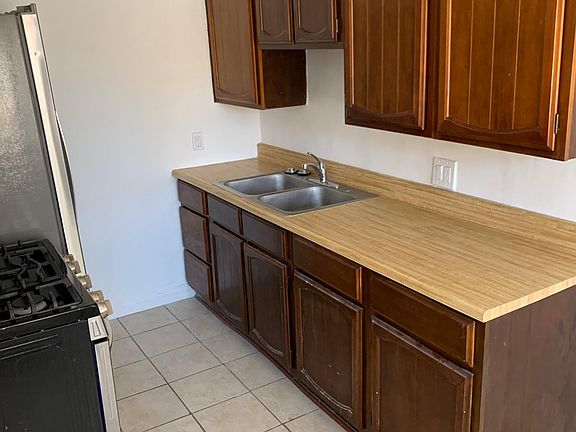 2nd image of 6261 Rose Ave #1