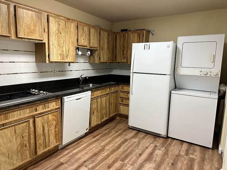 8350 Greensboro Dr #403 — Photo 14